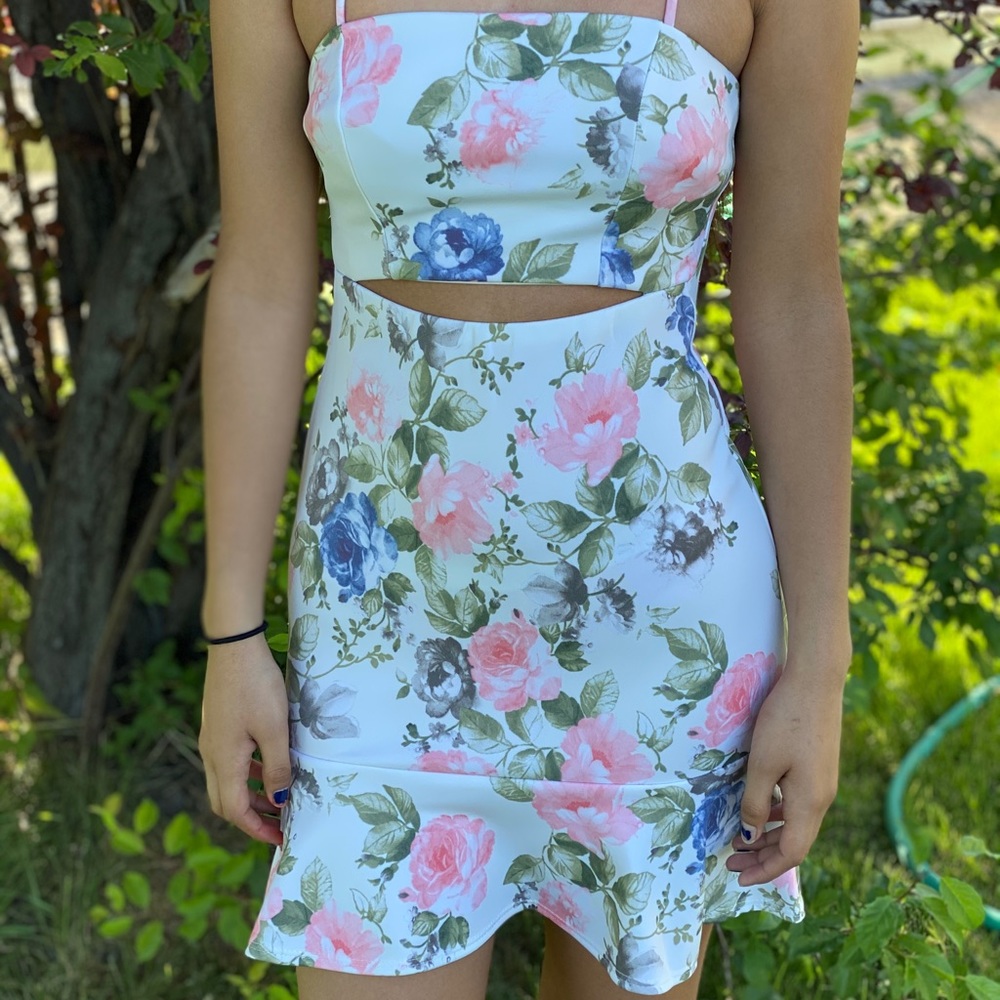 Floral Cut out ruffle hem mini dress